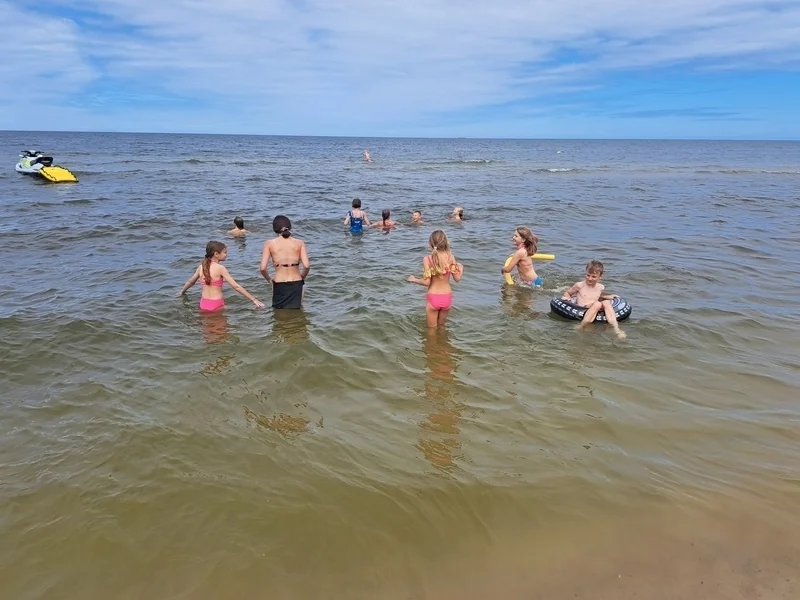 0 2na basenie osrodka.